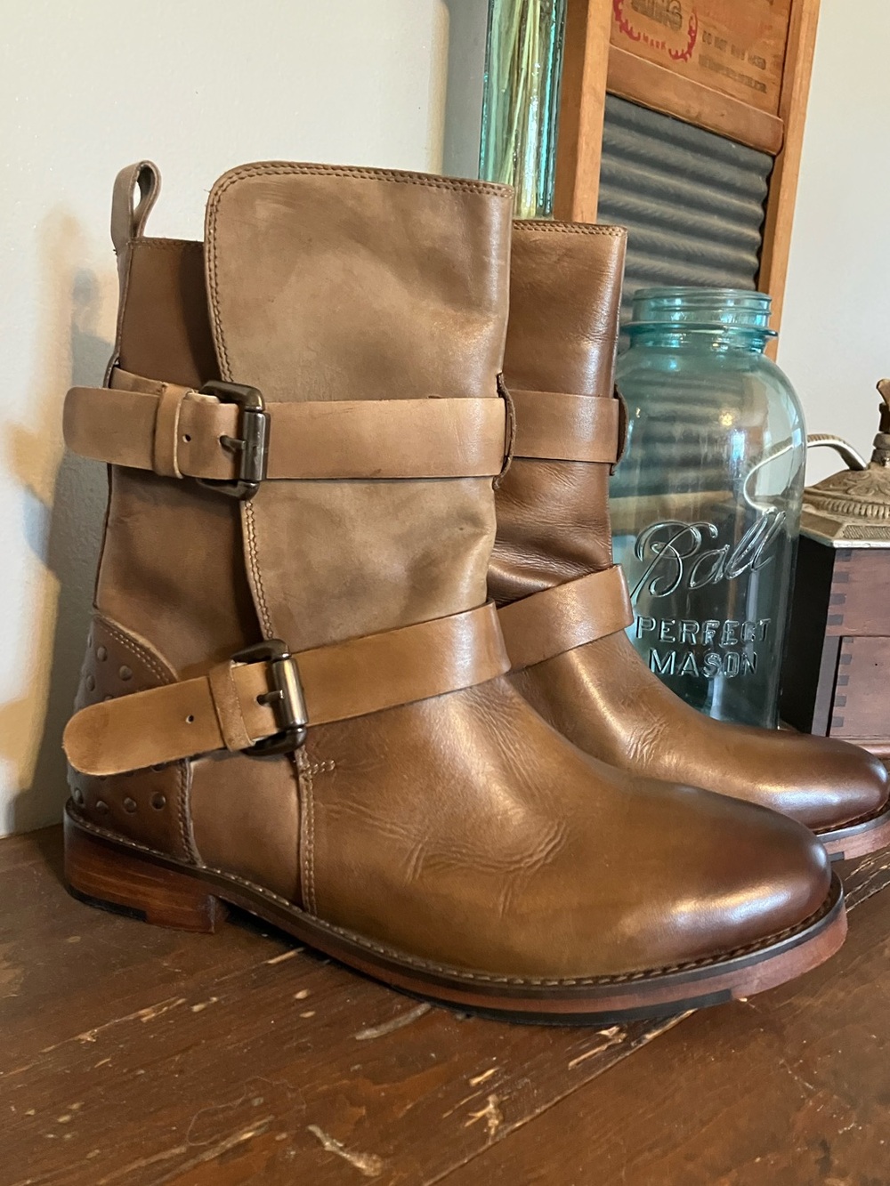 Like new! Vintage Foundry Co Sherry Boots size 7
